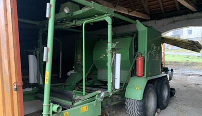 Kombinovaný lis s baličkou Krone CP V 1500 MC