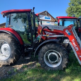CASE IH Farmall 85 A včetně čelního nakladače