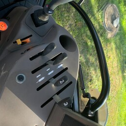 CASE IH Farmall 85 A včetně čelního nakladače