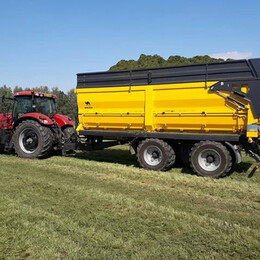 Traktorové návěsy jedno a dvoustranné