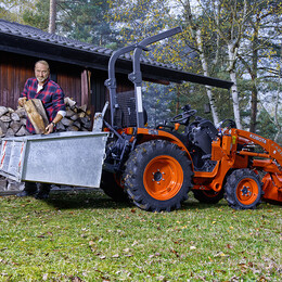 Univerzální a komunální traktory