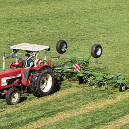 Rotorové obraceče píce