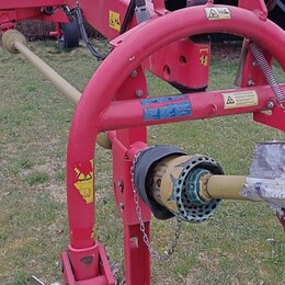 Nahrabovač Pöttinger Eurotop 651