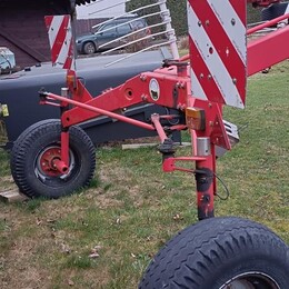 Nahrabovač Pöttinger Eurotop 651