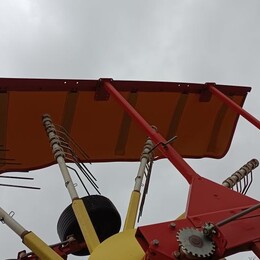 Nahrabovač Pöttinger Eurotop 651