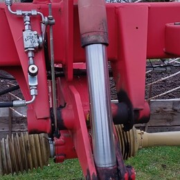 Nahrabovač Pöttinger Eurotop 651