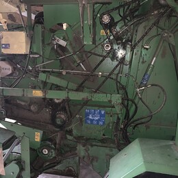 Kombinovaný lis s baličkou Krone CP V 1500 MC