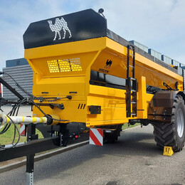 Návěsová rozmetadla