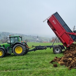 Traktorové návěsy BIG