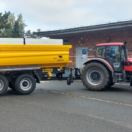 Traktorové návěsy jedno a dvoustranné