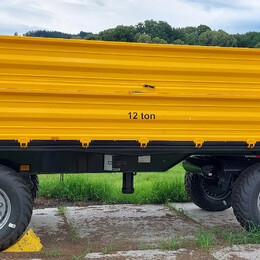 Traktorové přívěsy