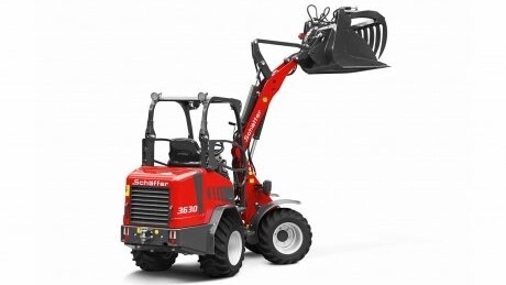 Kompaktní kloubové nakladače